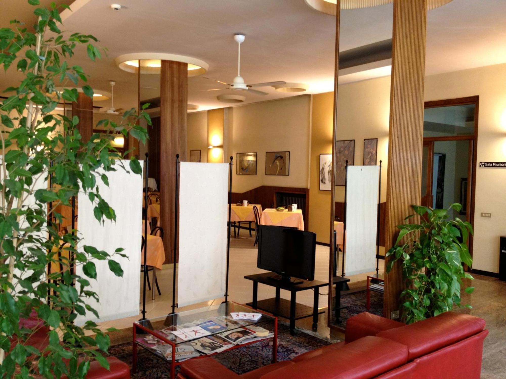 Hotel Milano Пистойя Экстерьер фото