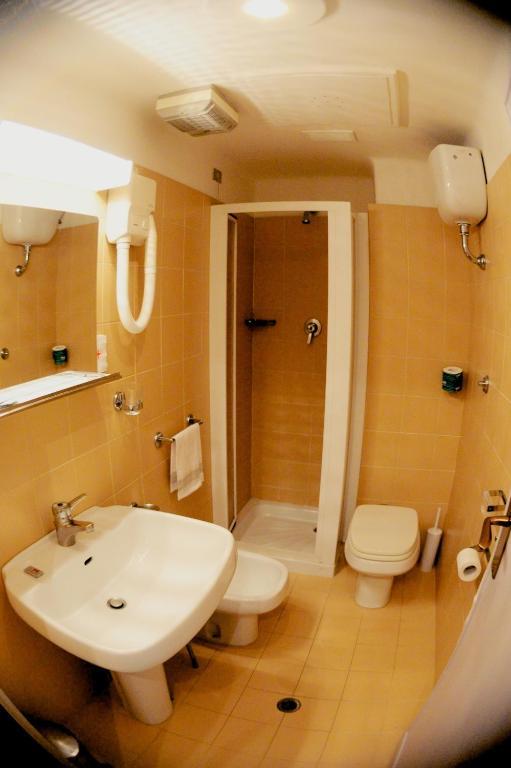 Hotel Milano Пистойя Экстерьер фото