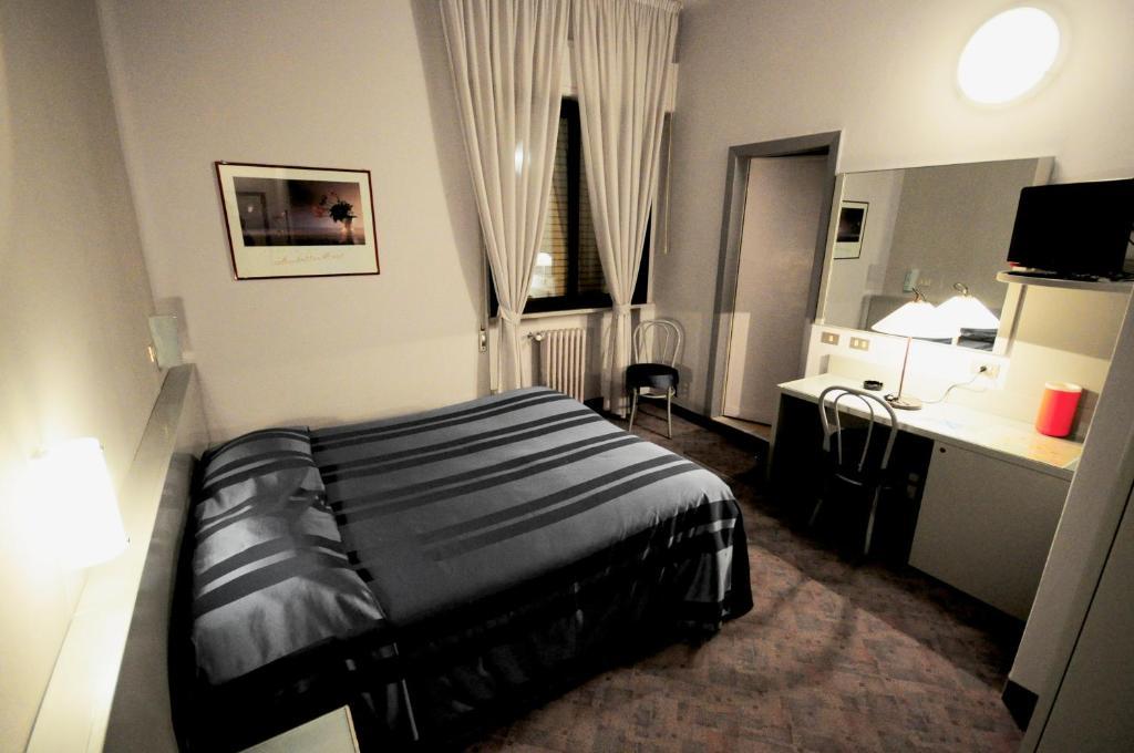 Hotel Milano Пистойя Экстерьер фото